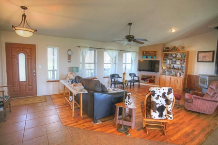 40 Acre Working Cattle Farm in Southern Missouri Ozarks - image 3