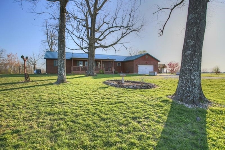 40 Acre Working Cattle Farm in Southern Missouri Ozarks - image 2