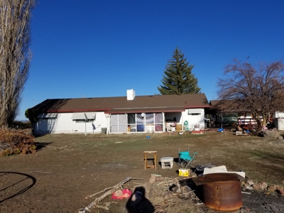 Country Home with Garage, Carport, Sunroom, Views & Acreage - image 7