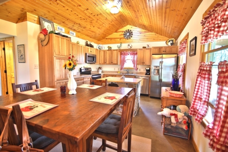 Beautiful Farm in the Ozarks - image 10