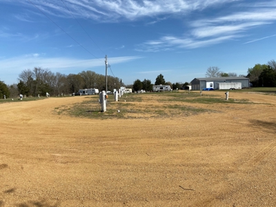 Blue River RV Park & Event Center Milburn OKlahoma - image 10