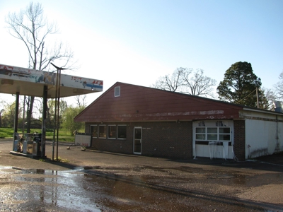 Business For Sale In Stantonville, Tn With Storage Buildings - image 4