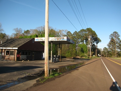 Business For Sale In Stantonville, Tn With Storage Buildings - image 9