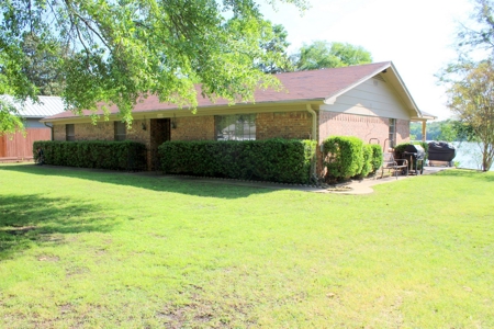 Lake Winnsboro Waterfront Home Wood County Texas Ski Fish - image 1