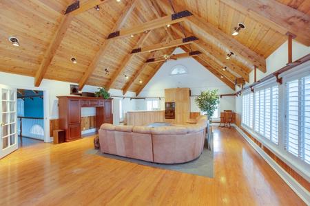 Luxury Mountain Home For Sale - image 34