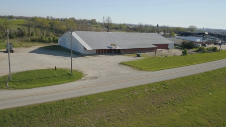 LARGE Commercial Building for Sale in Southern Missouri - image 1