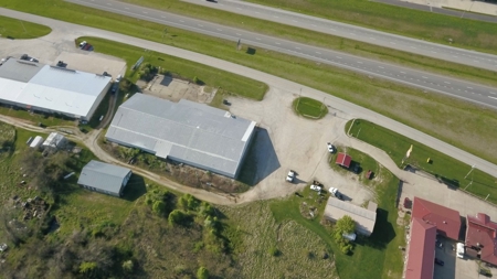 LARGE Commercial Building for Sale in Southern Missouri - image 9