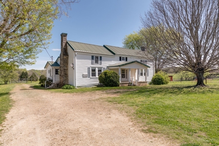 Historic Home with Acreage for Sale in Hampshire, Tennessee - image 1