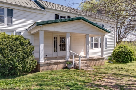 Historic Home with Acreage for Sale in Hampshire, Tennessee - image 5