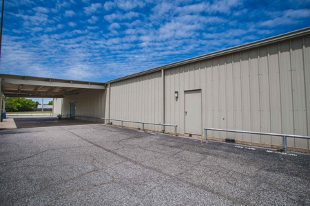 Bar For Sale  Southern Oklahoma  3+acres - image 18