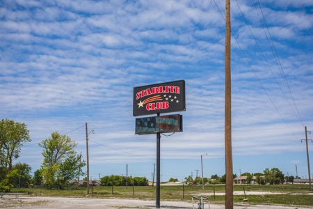 Bar For Sale  Southern Oklahoma  3+acres - image 3