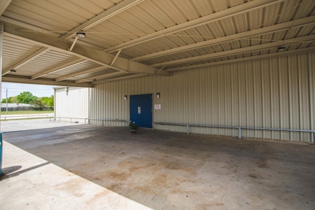 Bar For Sale  Southern Oklahoma  3+acres - image 39