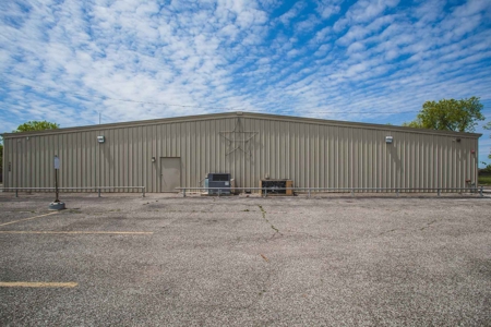 Bar For Sale  Southern Oklahoma  3+acres - image 17