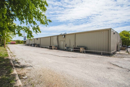 Bar For Sale  Southern Oklahoma  3+acres - image 9