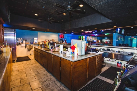 Bar For Sale  Southern Oklahoma  3+acres - image 33