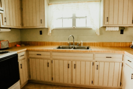 Santa Fe Riverfront Home  With Private Boat Ramp  $399,900!! - image 24