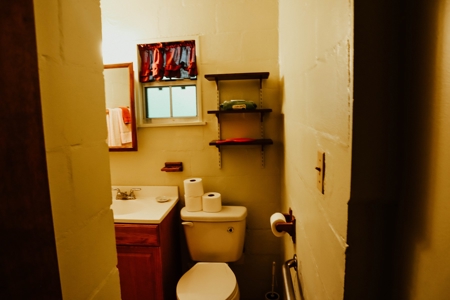 Santa Fe Riverfront Home  With Private Boat Ramp  $399,900!! - image 23