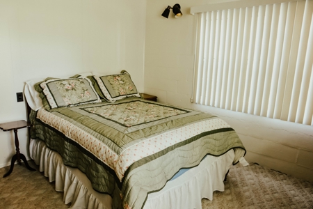 Santa Fe Riverfront Home  With Private Boat Ramp  $399,900!! - image 19