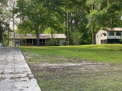 Santa Fe Riverfront Home  With Private Boat Ramp  $399,900!! - image 2