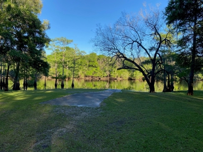 Santa Fe Riverfront Home  With Private Boat Ramp  $399,900!! - image 4