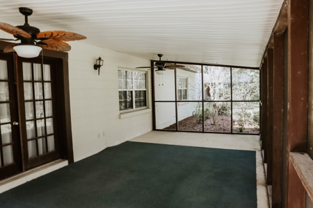 Santa Fe Riverfront Home  With Private Boat Ramp  $399,900!! - image 14