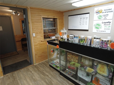 Liquor and Cannabis Store for Sale - image 8