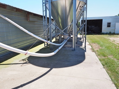 12 House Poultry Farm For Sale Central MS - image 5