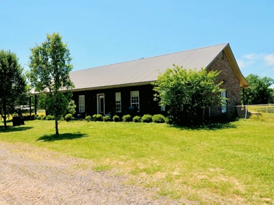 12 House Poultry Farm For Sale Central MS - image 10