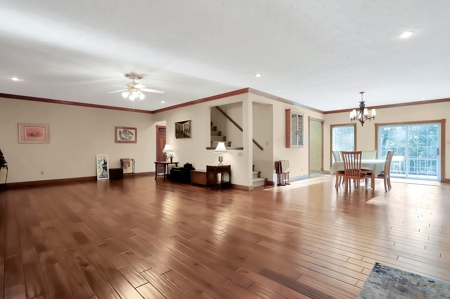 Beautiful Custom Home in Arrowhead Lakes! - image 7