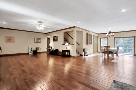 Beautiful Custom Home in Arrowhead Lakes! - image 8