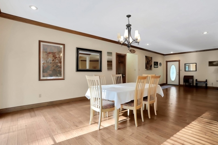 Beautiful Custom Home in Arrowhead Lakes! - image 14