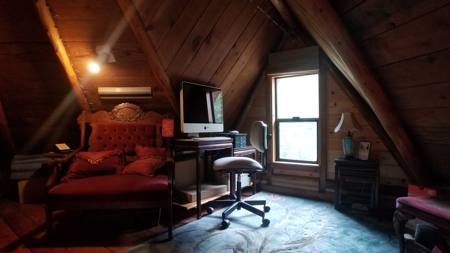 Siskiyou County, Yreka Off Grid Cabin For Sale - image 18