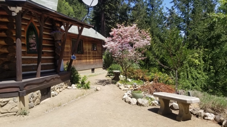 Siskiyou County, Yreka Off Grid Cabin For Sale - image 28