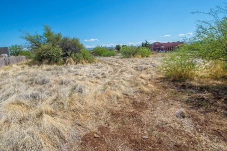 For Sale Small Country Lot in Cordes Lakes with Views - image 4