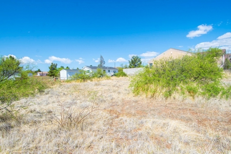 For Sale Small Country Lot in Cordes Lakes with Views - image 3