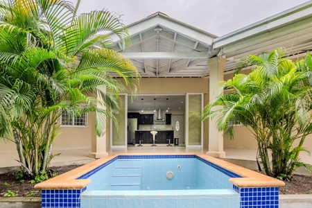 House With Pool For Sale In El Espino San Carlos Panama - image 11