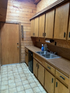 Commercial/Office building for sale - image 6