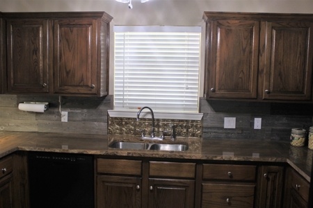 Country Home In Town For Sale Grant Oklahoma Choctaw County - image 6