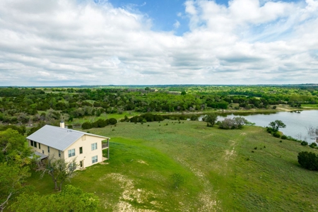 Ranches for Sale in Central Texas - 348 Acres with Lake - image 3