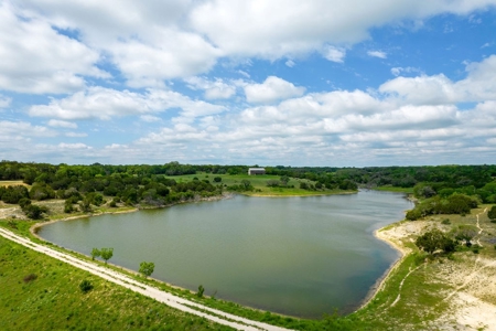 Ranches for Sale in Central Texas - 348 Acres with Lake - image 4