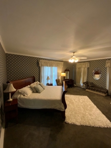 Lovely Historic Bed & Breakfast For Sale in Leslie, AR - image 3