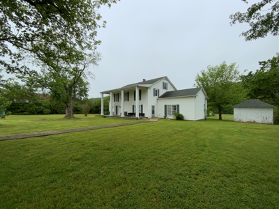 Lovely Historic Bed & Breakfast For Sale in Leslie, AR - image 25