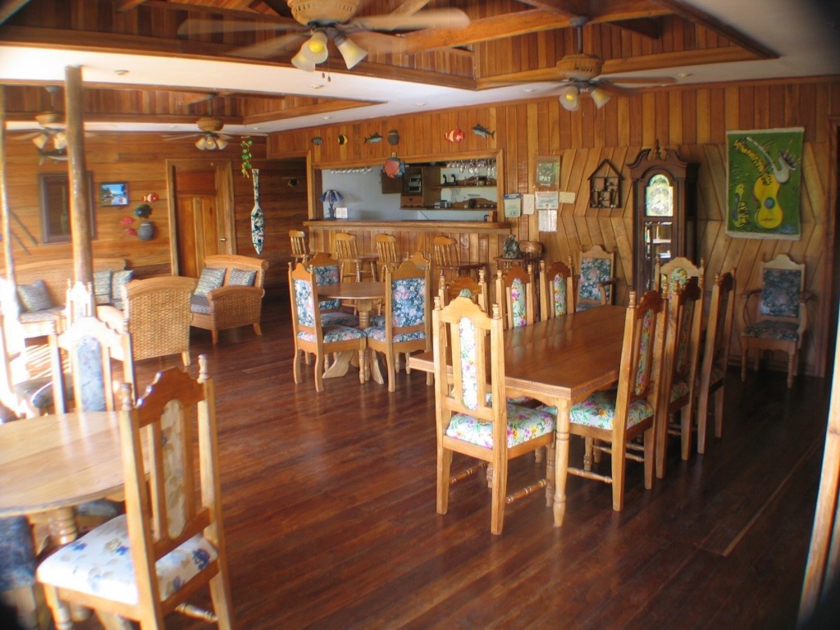 Caribbean-Style B&B, 8 Rooms — Isla Solarte - 16