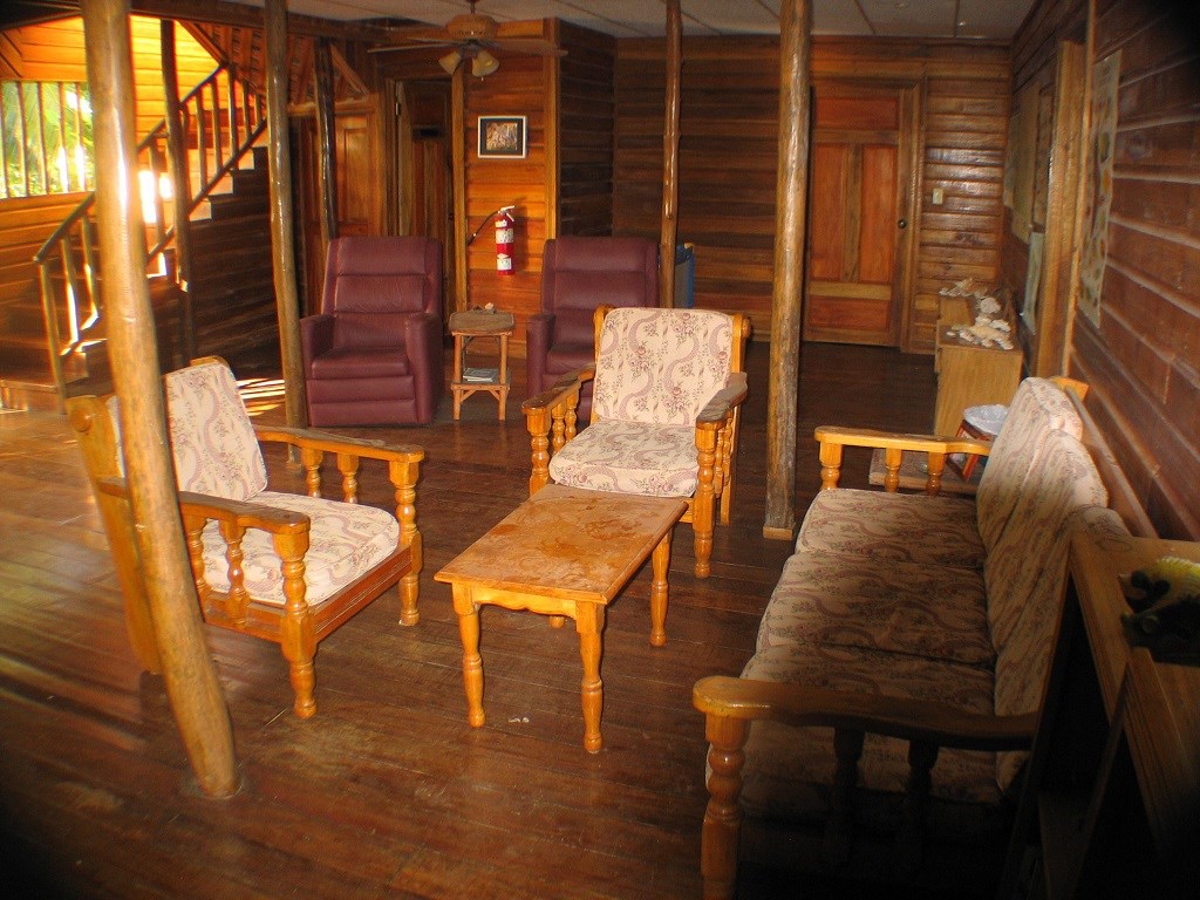 Caribbean-Style B&B, 8 Rooms — Isla Solarte - 12