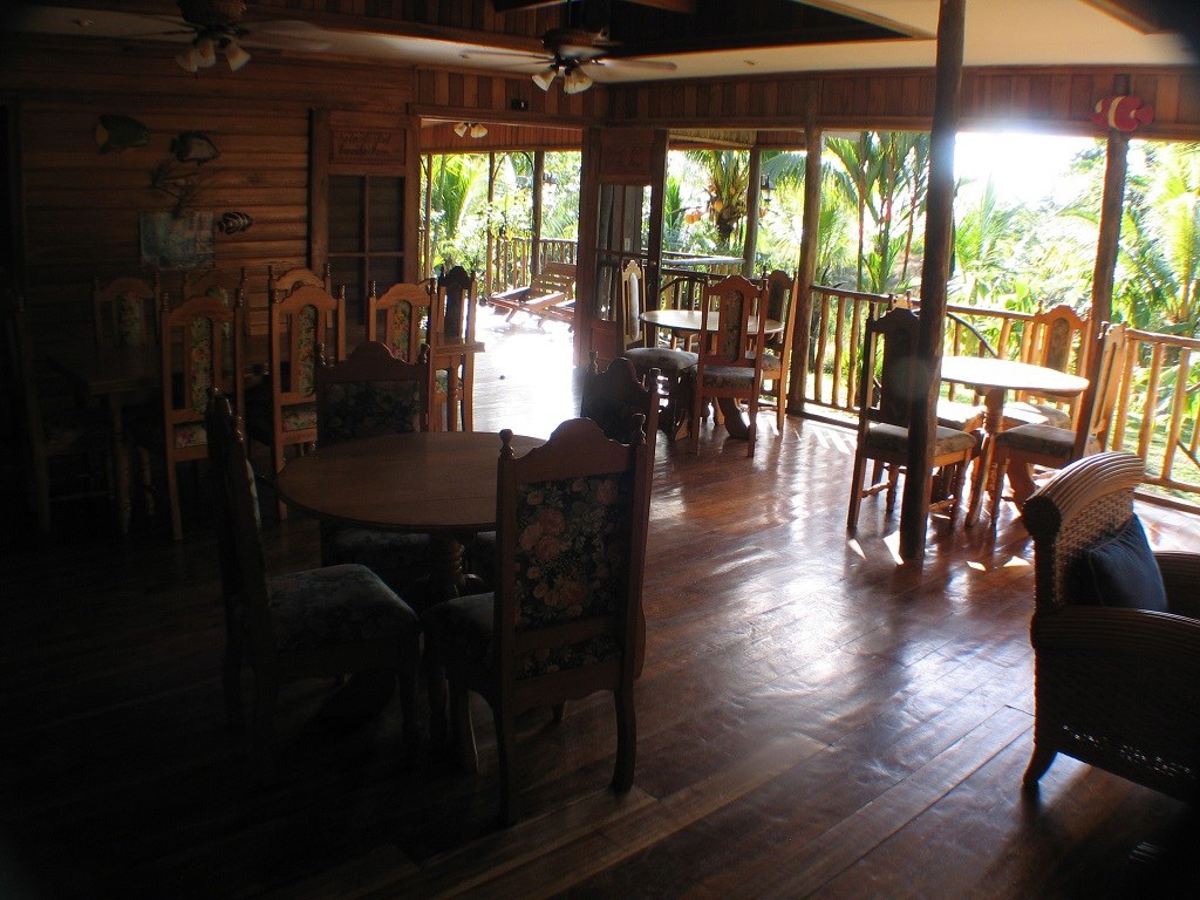 Caribbean-Style B&B, 8 Rooms — Isla Solarte - 11