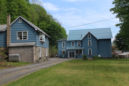 Historic Home in Trout Town U.S.A. - image 8