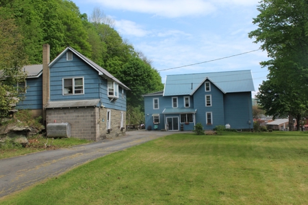 Historic Home in Trout Town U.S.A. - image 1