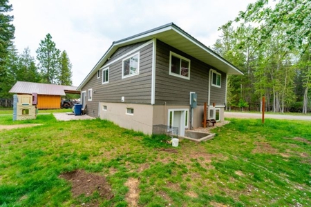 Updated Tranquil Montana Home in Libby, Montana - image 2
