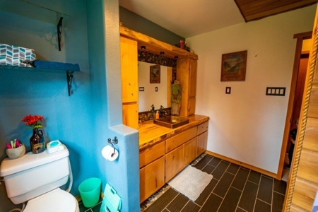 Updated Tranquil Montana Home in Libby, Montana - image 15