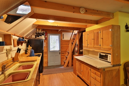 Cabin Near Vega Reservoir for Sale in Colorado - image 3